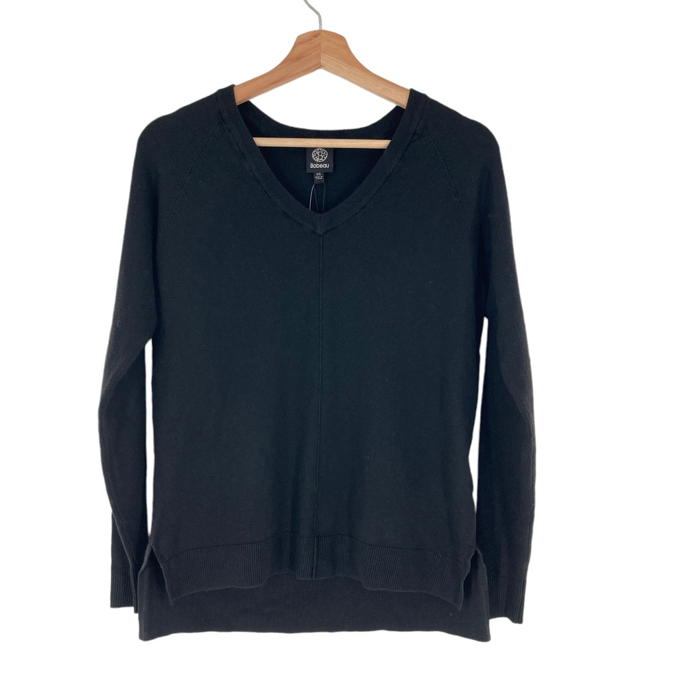 Bobeau Pullover Sweater Cozy Knit V-Neck Stitch Detail Sweater in Black